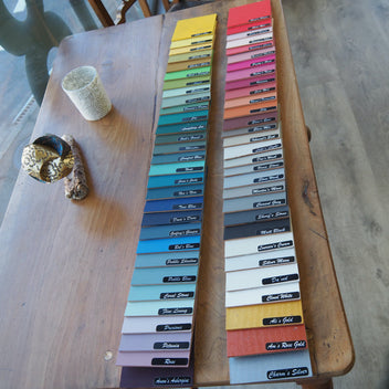Alle Farbmuster der Tjhoko Paint Farben im Atelier 1818